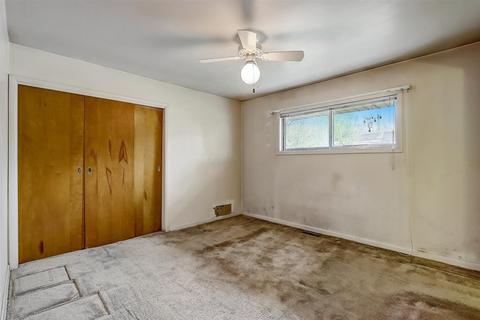 393 Meadowbrook Ln, Wheeling, IL 60090 photo 16
