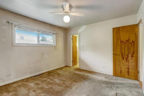 393 Meadowbrook Ln, Wheeling, IL 60090 photo 17