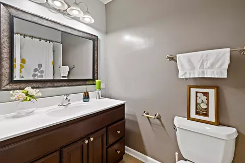 245 Washington Blvd, Hoffman Estates, IL 60169 photo 13