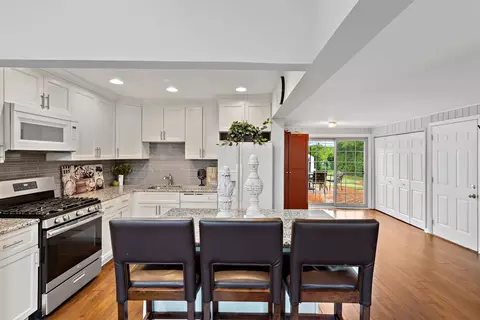 245 Washington Blvd, Hoffman Estates, IL 60169 photo 8