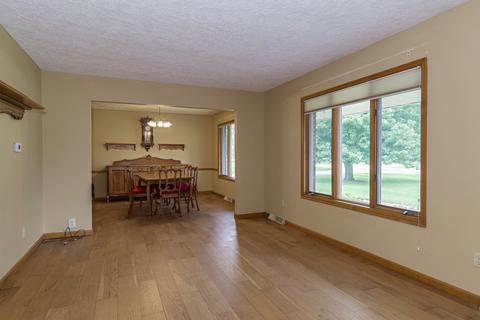 312 N Main St, Arrowsmith, IL 61722 photo 8