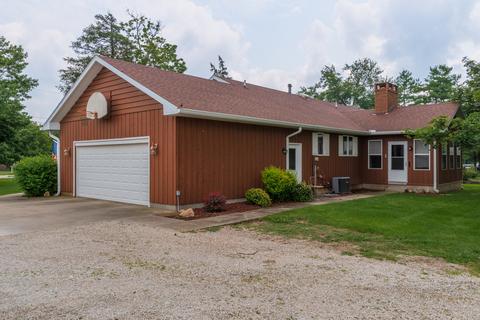 312 N Main St, Arrowsmith, IL 61722 photo 6