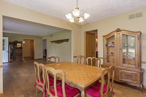 312 N Main St, Arrowsmith, IL 61722 photo 9