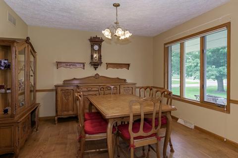 312 N Main St, Arrowsmith, IL 61722 photo 10