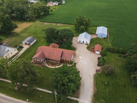 312 N Main St, Arrowsmith, IL 61722 photo 4