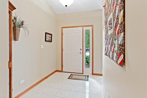 16010 Waterfront Cir, Plainfield, IL 60544 photo 8