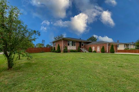 130 E Morrison Ave, Mount Prospect, IL 60056 photo 3