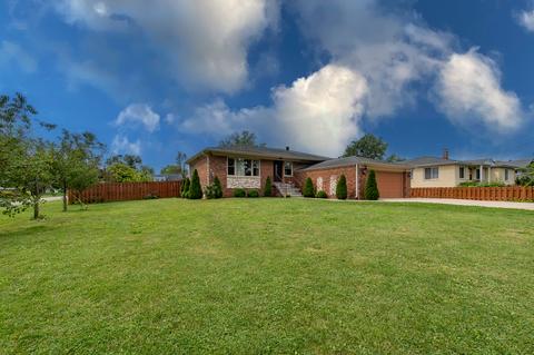130 E Morrison Ave, Mount Prospect, IL 60056 photo 2