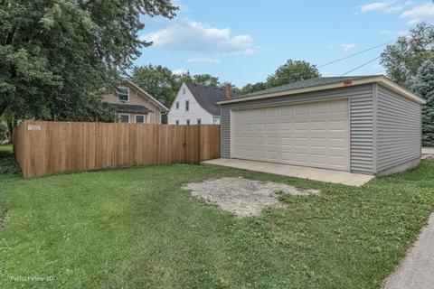 754 E Main St, Morris, IL 60450 photo 6