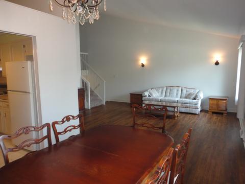711 Circle Dr, Roselle, IL 60172 photo 6