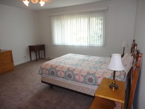 711 Circle Dr, Roselle, IL 60172 photo 18
