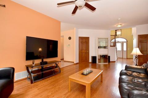 5545 Mallard Ln, Hoffman Estates, IL 60192 photo 10