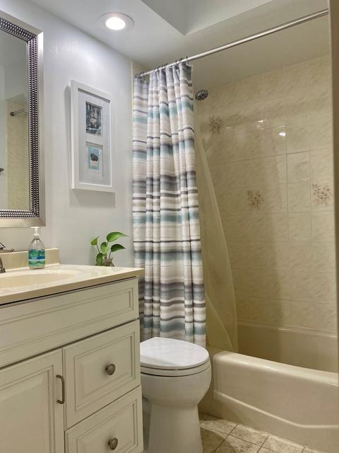 1075 Leahy Cir, Des Plaines, IL 60016 photo 11