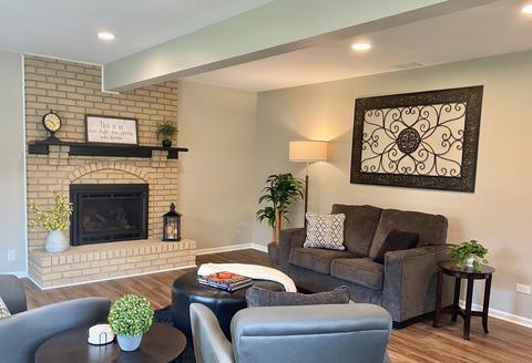 1075 Leahy Cir, Des Plaines, IL 60016 photo 3