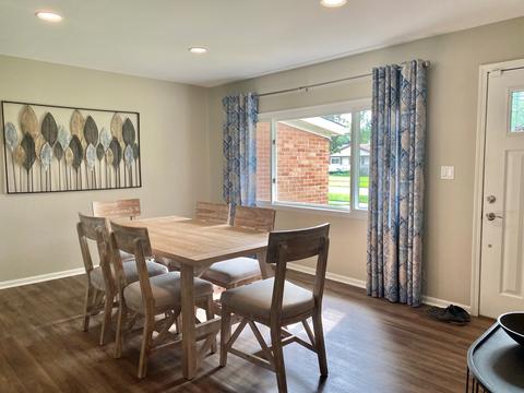 1075 Leahy Cir, Des Plaines, IL 60016 photo 7