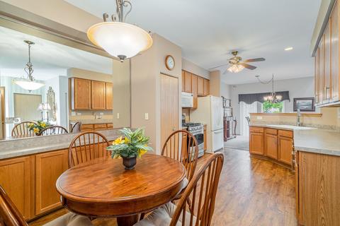 6929 Creekside Dr, Plainfield, IL 60586 photo 4
