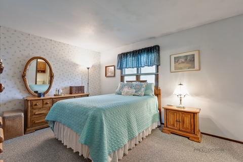 820 Hillcrest Blvd, Hoffman Estates, IL 60169 photo 10