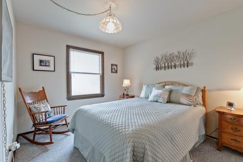820 Hillcrest Blvd, Hoffman Estates, IL 60169 photo 11