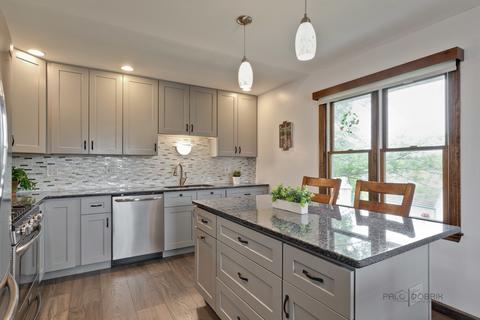 820 Hillcrest Blvd, Hoffman Estates, IL 60169 photo 9