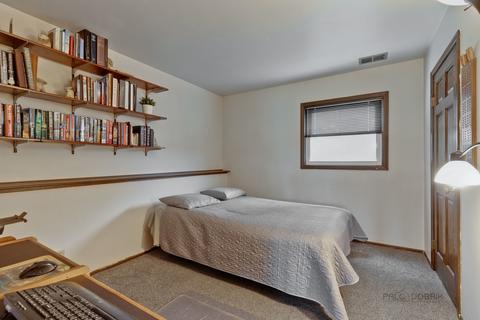 820 Hillcrest Blvd, Hoffman Estates, IL 60169 photo 17
