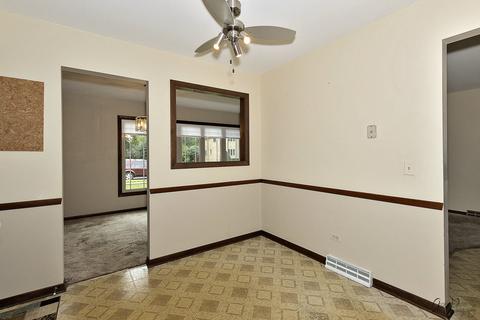 2284 Webster Ln, Des Plaines, IL 60018 photo 14