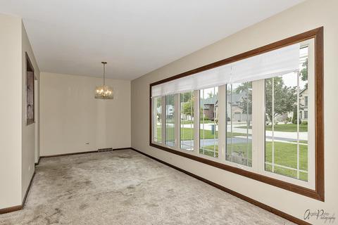 2284 Webster Ln, Des Plaines, IL 60018 photo 9