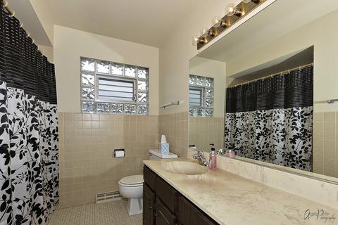 2284 Webster Ln, Des Plaines, IL 60018 photo 18