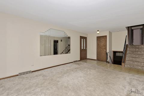 2284 Webster Ln, Des Plaines, IL 60018 photo 6