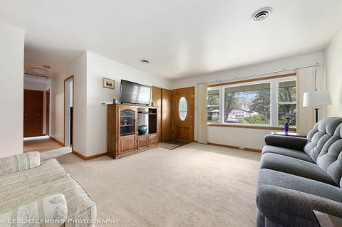 285 Washington Blvd, Hoffman Estates, IL 60169 photo 5