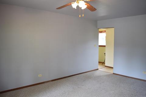 580 Milan Ln, Hoffman Estates, IL 60169 photo 7