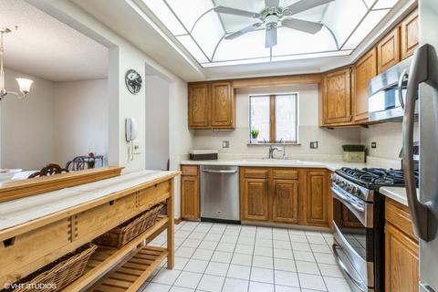 545 S River Rd #304, Des Plaines, IL 60016 photo 5
