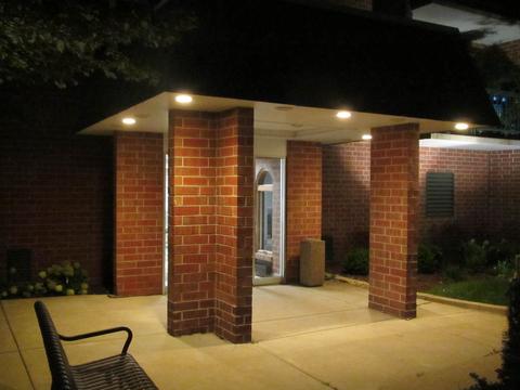 545 S River Rd #304, Des Plaines, IL 60016 photo 2
