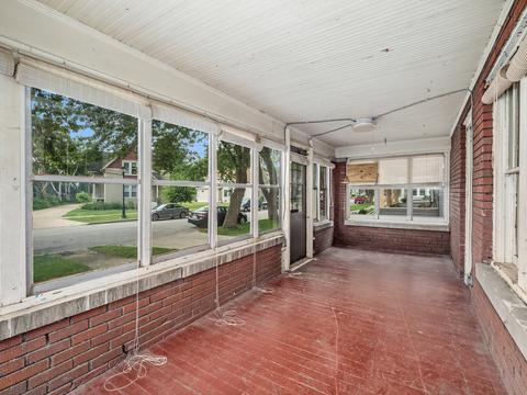211 Williams St, Aurora, IL 60506 photo 12