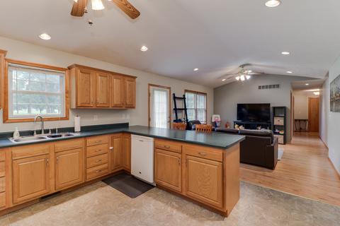 304 E Franklin St, Downs, IL 61736 photo 10