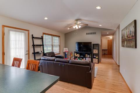 304 E Franklin St, Downs, IL 61736 photo 12