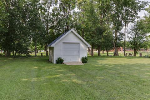 304 E Franklin St, Downs, IL 61736 photo 5