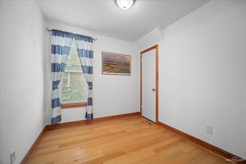 266 Perry St, Elgin, IL 60123 photo 12