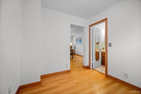 266 Perry St, Elgin, IL 60123 photo 11