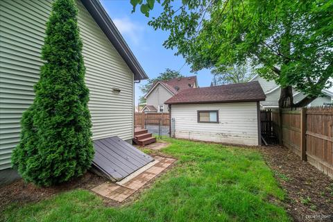 266 Perry St, Elgin, IL 60123 photo 22