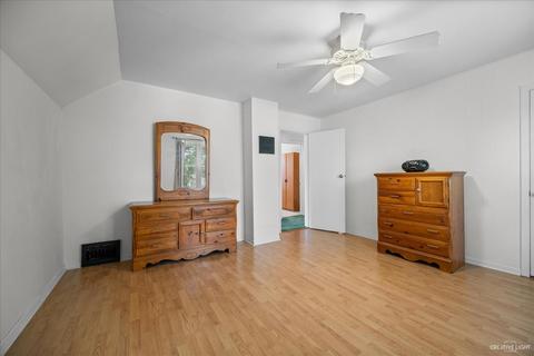 266 Perry St, Elgin, IL 60123 photo 16