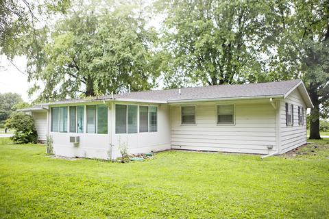 401 S Cleveland St, Philo, IL 61864 photo 38