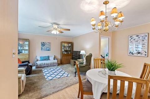 749 Linda Terrace Ter, Wheeling, IL 60090 photo 5