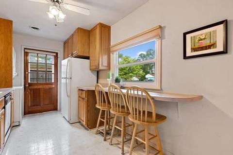 749 Linda Terrace Ter, Wheeling, IL 60090 photo 3