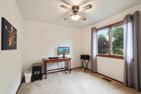 1303 Clover Ln, Normal, IL 61761 photo 8
