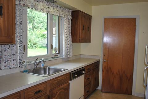 905 Gamon Rd, Wheaton, IL 60187 photo 2