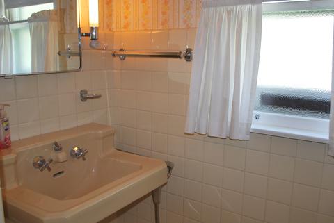 905 Gamon Rd, Wheaton, IL 60187 photo 8