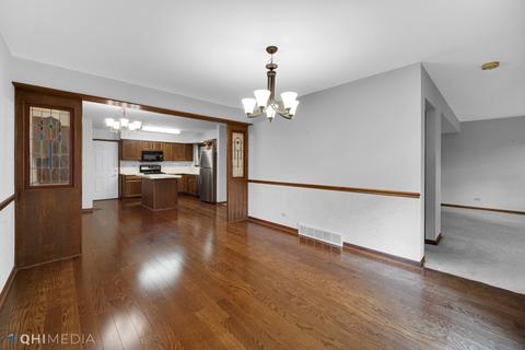 505 Shagbark Dr, Elgin, IL 60123 photo 18