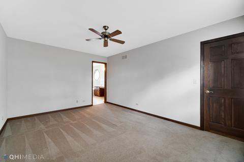 505 Shagbark Dr, Elgin, IL 60123 photo 20
