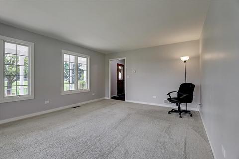 2980 Molitor Rd, Aurora, IL 60502 photo 11