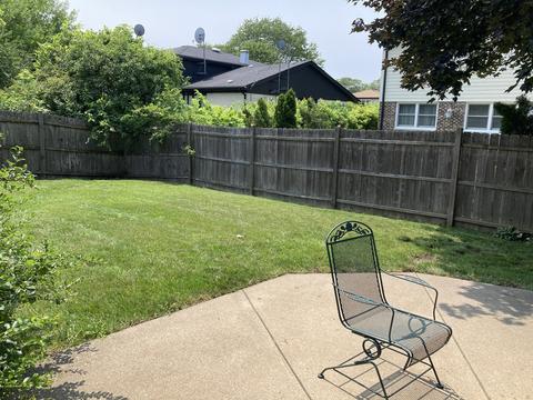 128 Inner Circle Dr, Des Plaines, IL 60016 photo 10
